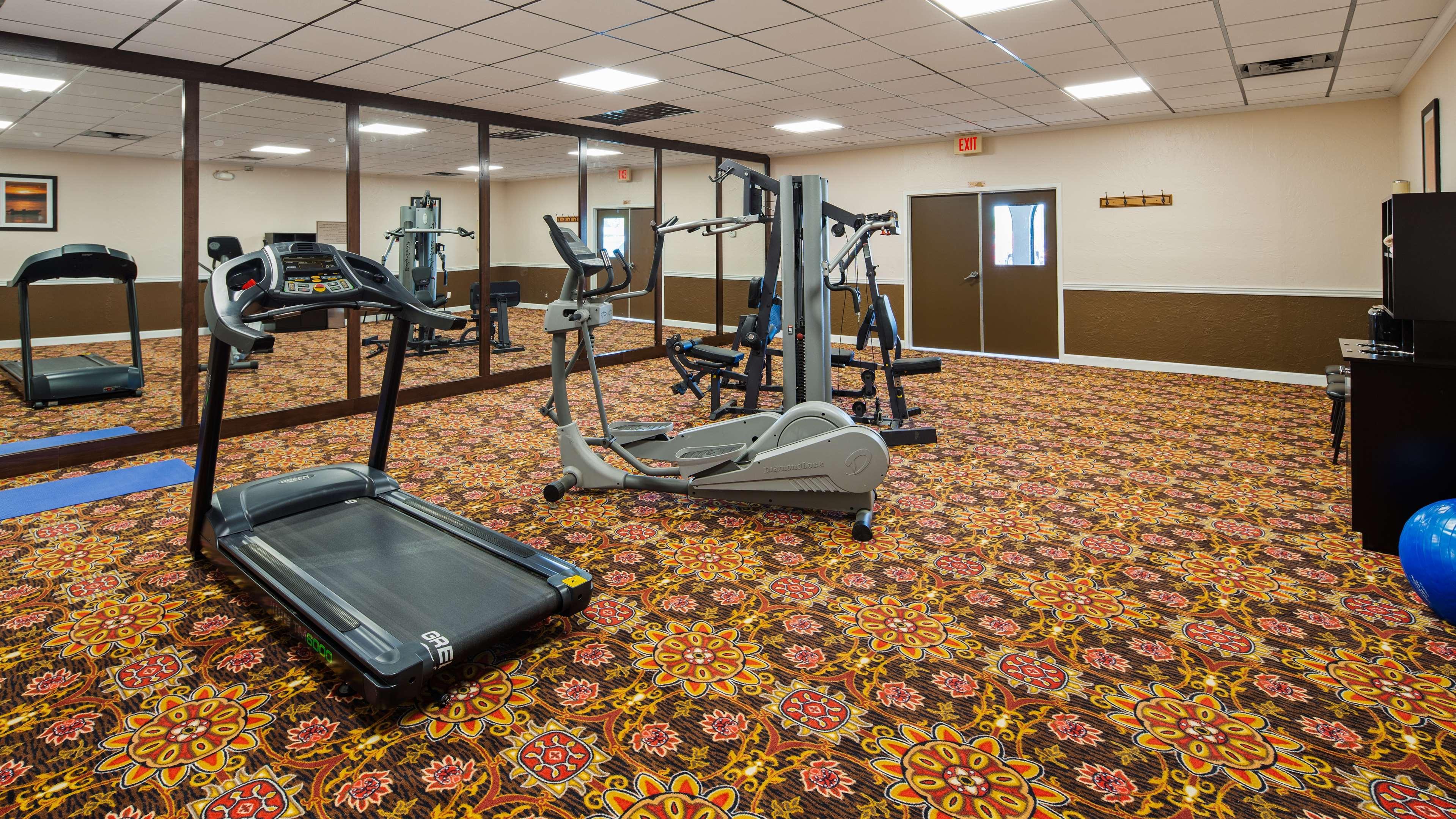 Best Western Tulsa Airport Exterior photo